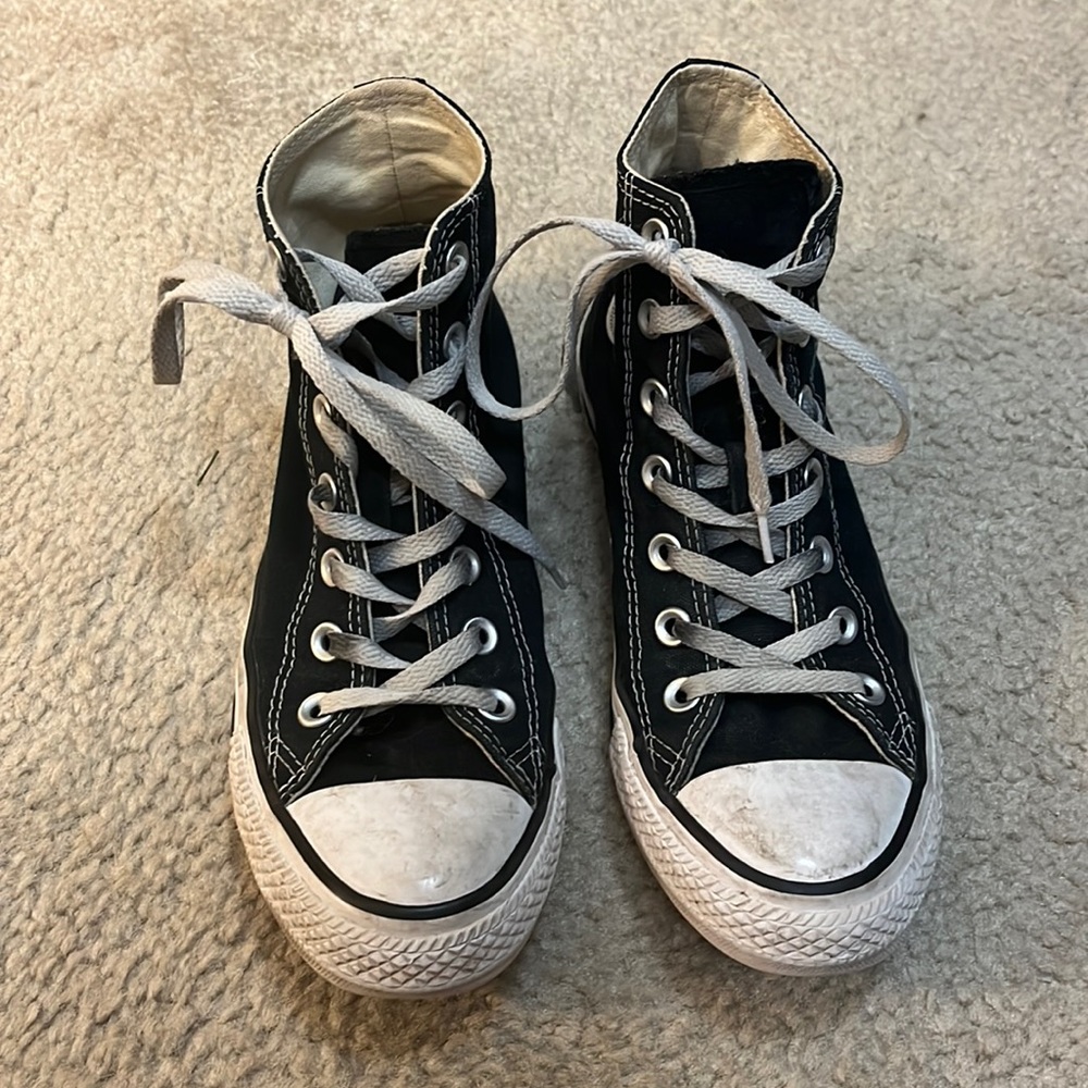 Womens 7/Mens 5 Black High Top Converse